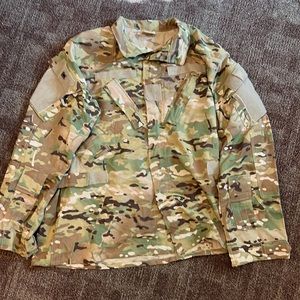 NWOT L/R Multicam Flight Uniform
